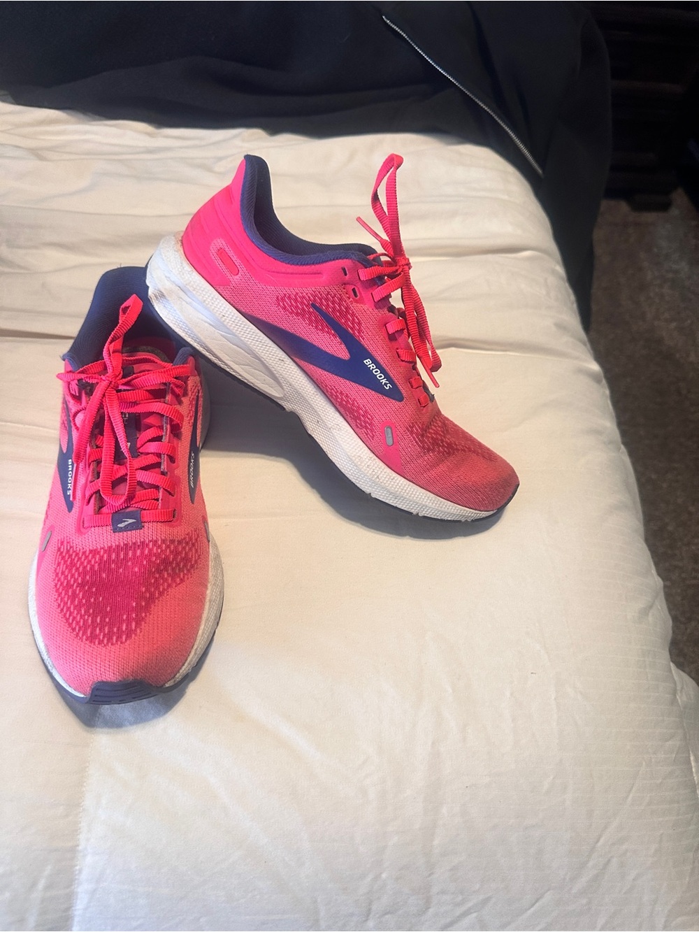 Brooks Women's Athletic Running Shoes - Hot Pink with Navy Accents. Size 7